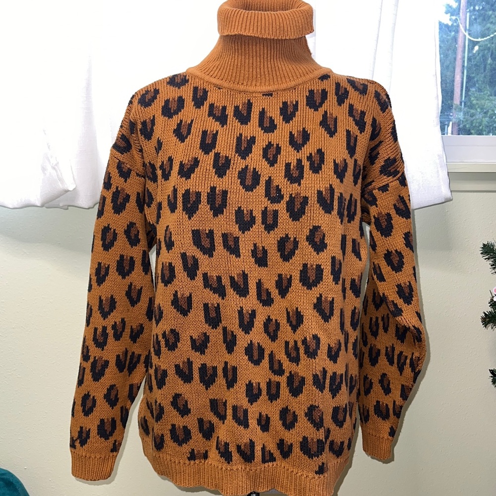 Nordstrom Active Sports Burnt Orange leopard Print Sweater